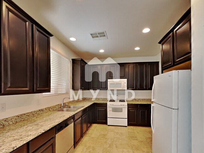 Building Photo - 7693 Lots Hills Dr