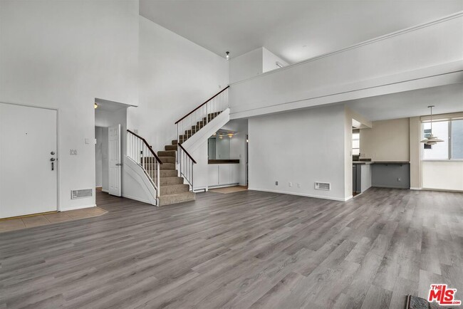 Foto del edificio - 30 Driftwood St