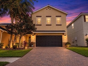 Building Photo - 921 Terra Vista St