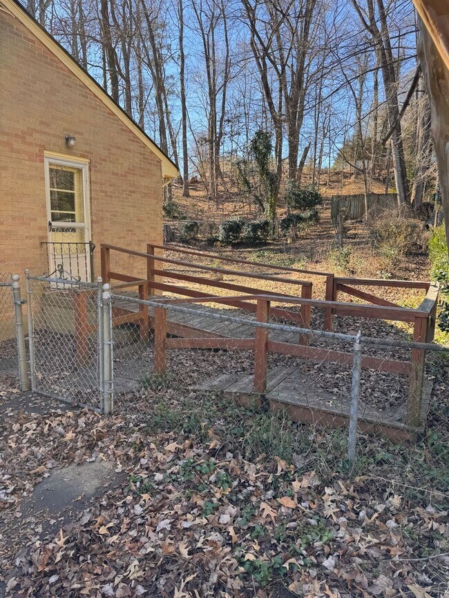 Foto del edificio - 4 Bedroom || 2.5 Bathroom Home in Boonsboro