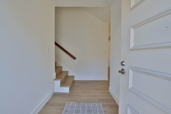 Foto del edificio - Newly renovated townhome in Cupertino with top schools and great amenities
