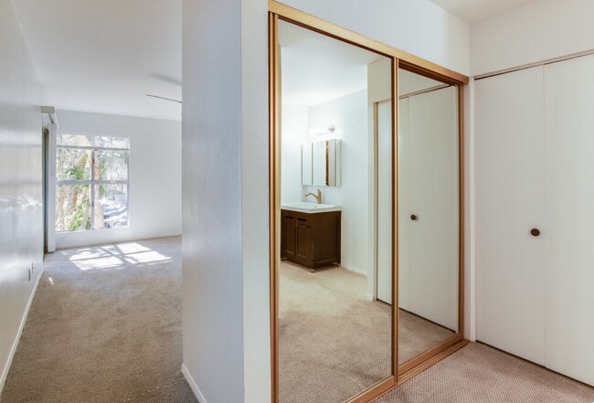 master bedroom - 4102 Raintree Cir