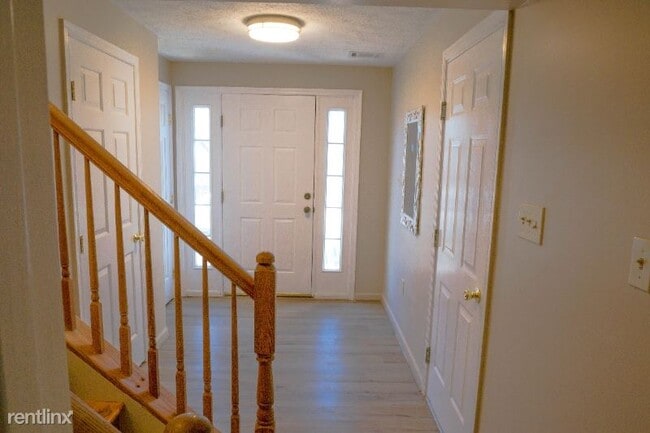 Foto del edificio - 3 br, 3 bath Townhome - 341 Murrays Ln