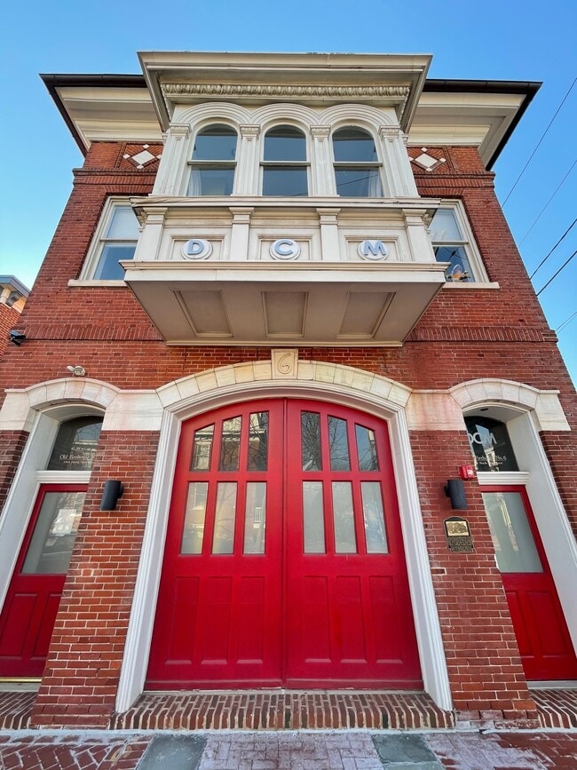 Building Photo - 339 N Front St