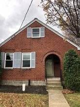 Building Photo - 1257 W 6th St