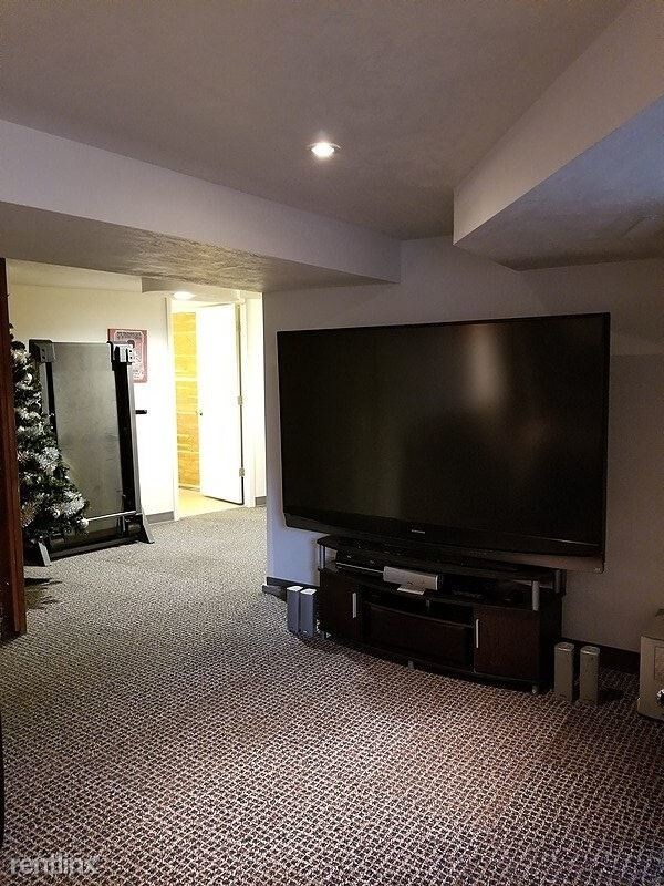 Building Photo - 2 br, 1 bath Apartment - 133 Sandy Lane