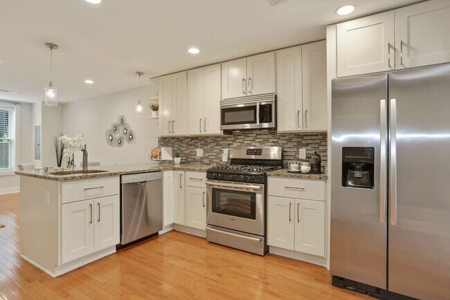 Building Photo - 43 Hanover Pl NW
