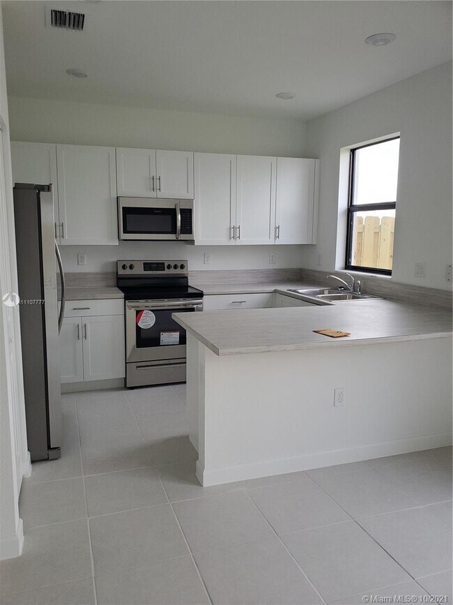 Building Photo - 10158 SW 228th Terrace
