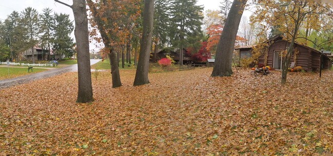 Foto del edificio - 8970 E Gull Lake Dr