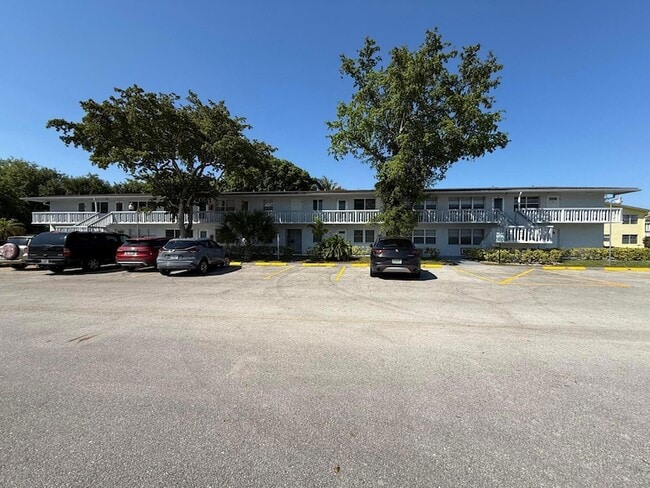 Photo - 68 Sussex E Apartment