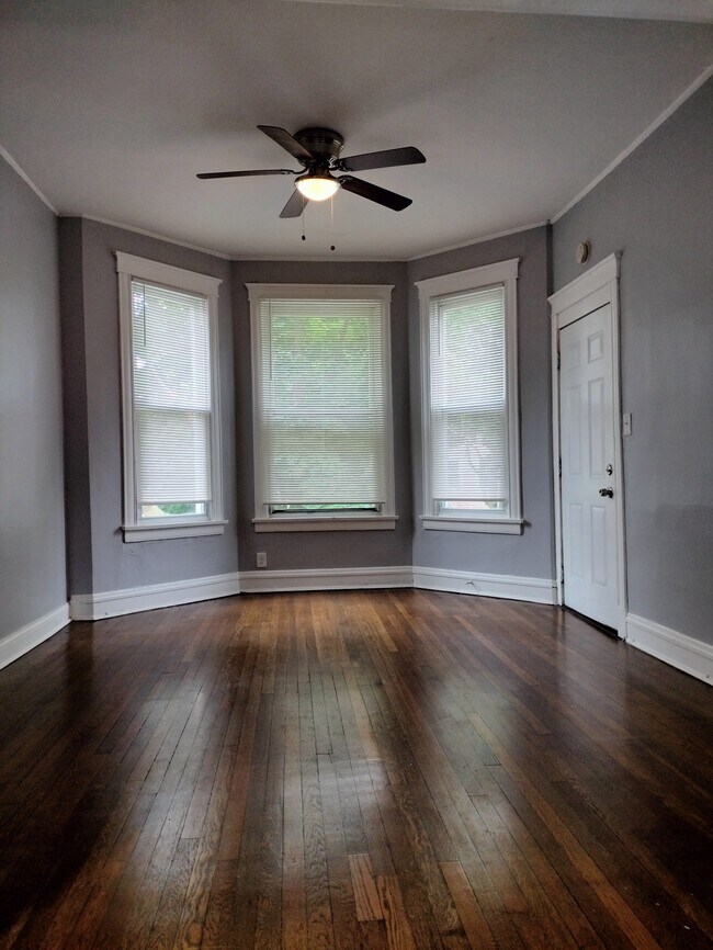 Building Photo - 6719 S Sangamon St