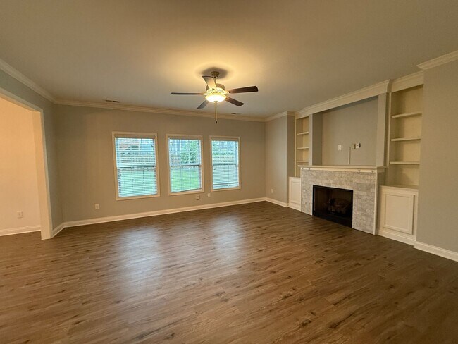 Foto del edificio - **For Rent: Gorgeous 4 Bed, 2.5 Bath Home ...