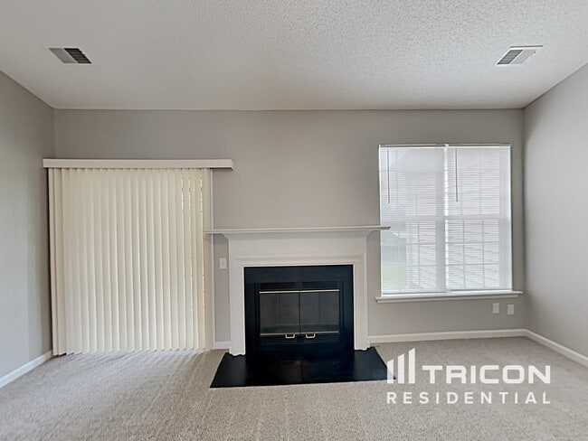 Foto del edificio - 109 Coulter Pine Ln