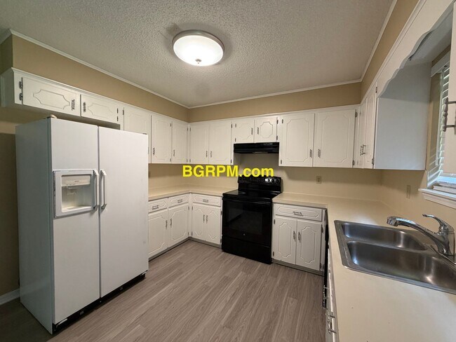 Foto del edificio - 3 BD. 2 BA. home in Cabot.