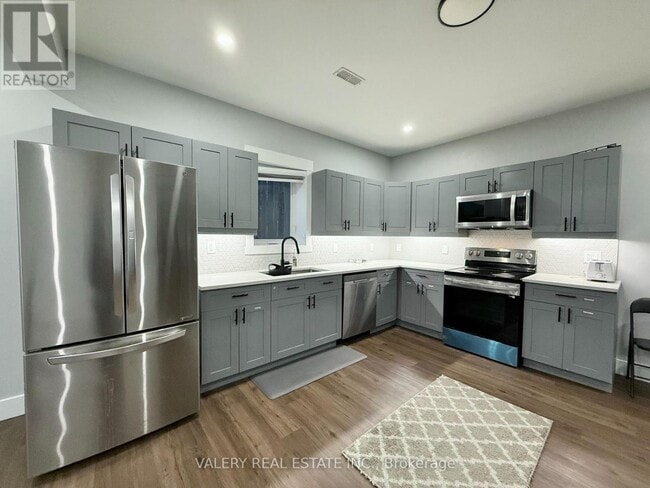 Building Photo - 1872 Longfellow Ave