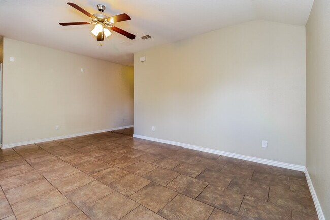 Building Photo - 7608 Hollow Forest Dr
