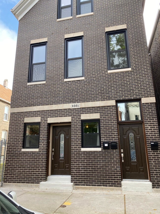 Building Photo - 2321 W Charleston St