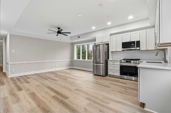 Foto del edificio - Two Bedroom Duplex with Bonus Room in Chapel Hill