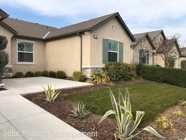 Building Photo - 4 br, 2 bath House - 1664 Softwind Drive