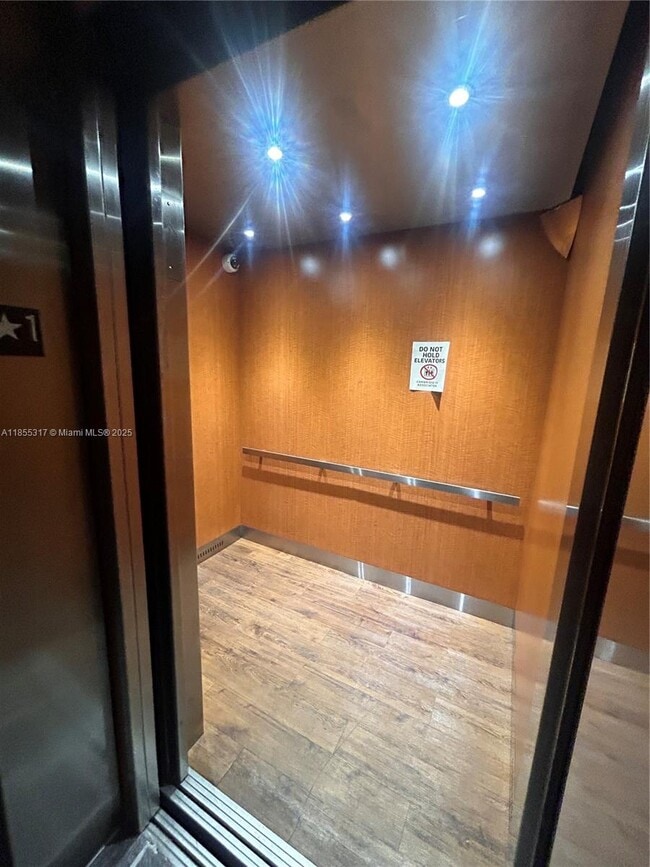Foto del edificio - 1351 SW 125th Ave