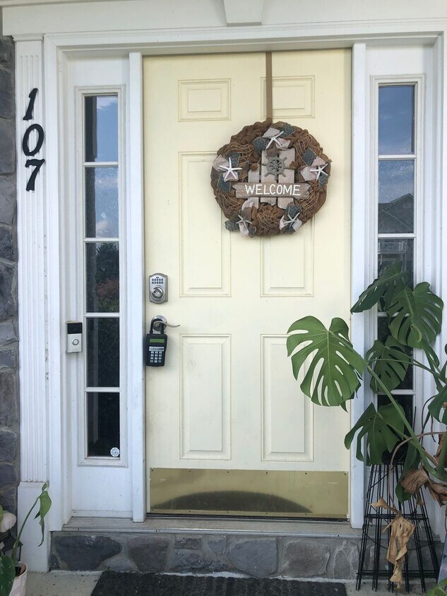 Foto del edificio - 4 Bed, 2.5 Bath Single Family Home in Harp...