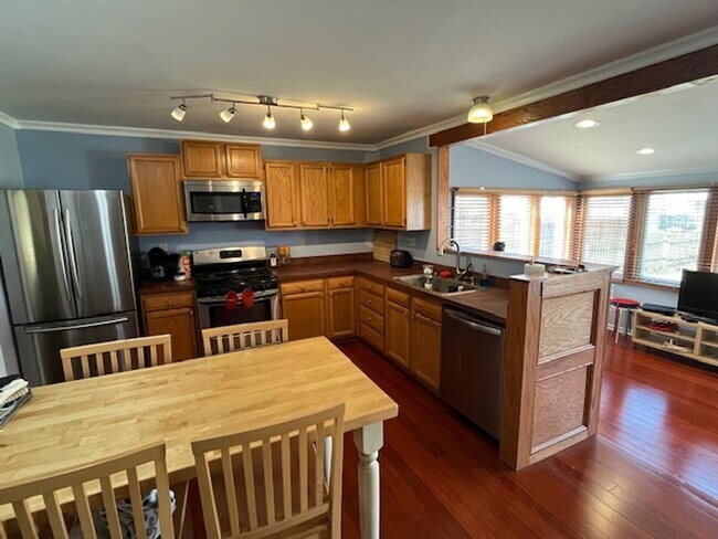 Building Photo - Single Family Home in Bexley