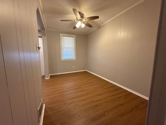 Building Photo - Two Bedroom House In Baltimore City