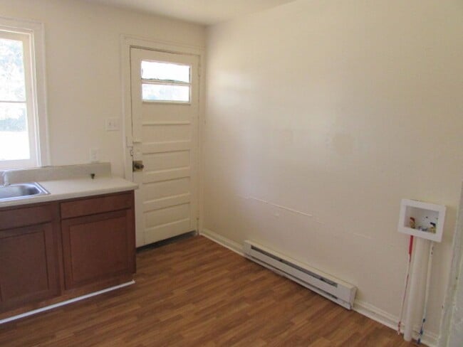 Foto del edificio - End Unit of a Duplex