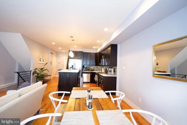 Building Photo - 738 N 19th St