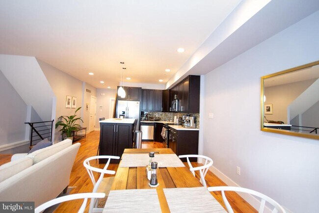 Foto del edificio - 738 N 19th St