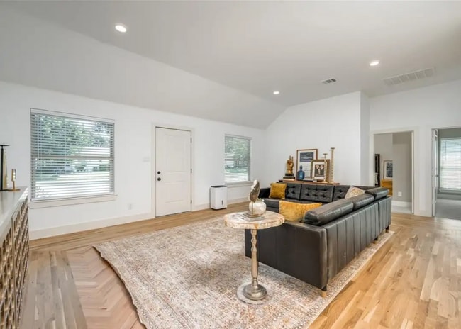 Photo - 505 Sandra Dr House