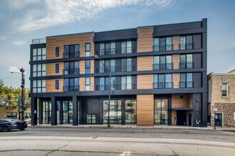 Building Photo - 1832 W Grand Ave