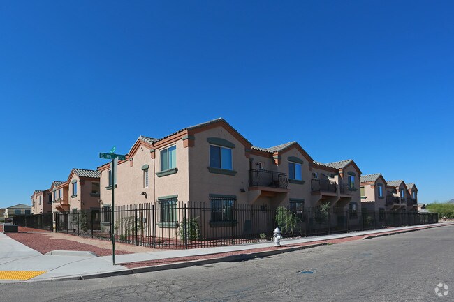 Building Photo - 1611 N 3rd Ave