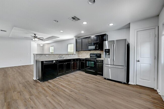 Building Photo - 9225 Southwick Dr