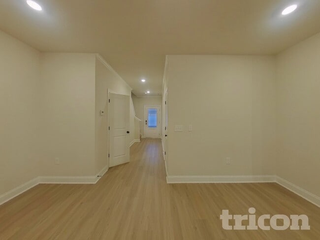 Foto del edificio - 7105 Jerimoth Dr