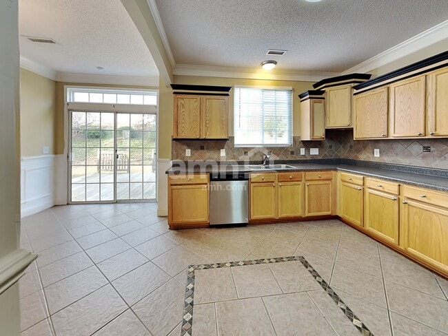 Building Photo - 211 Coalyard Dr