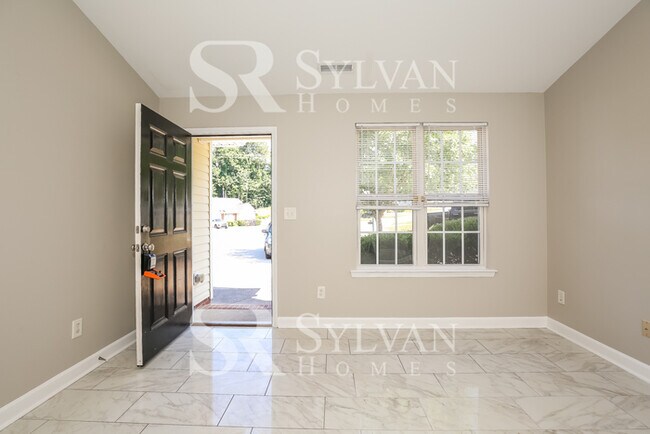 Building Photo - Discover Spacious Comfort & Fun