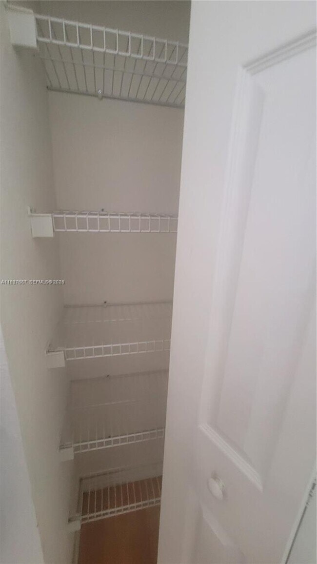 Foto del edificio - 11400 NW 34th Pl