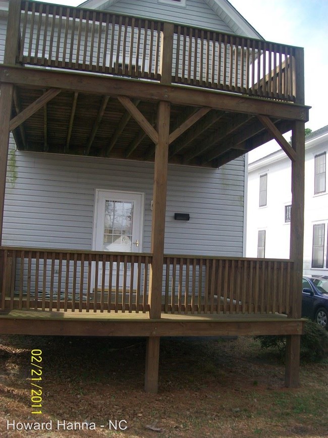 Building Photo - 3 br, 2 bath House - 1014 W. Colonial Avenue