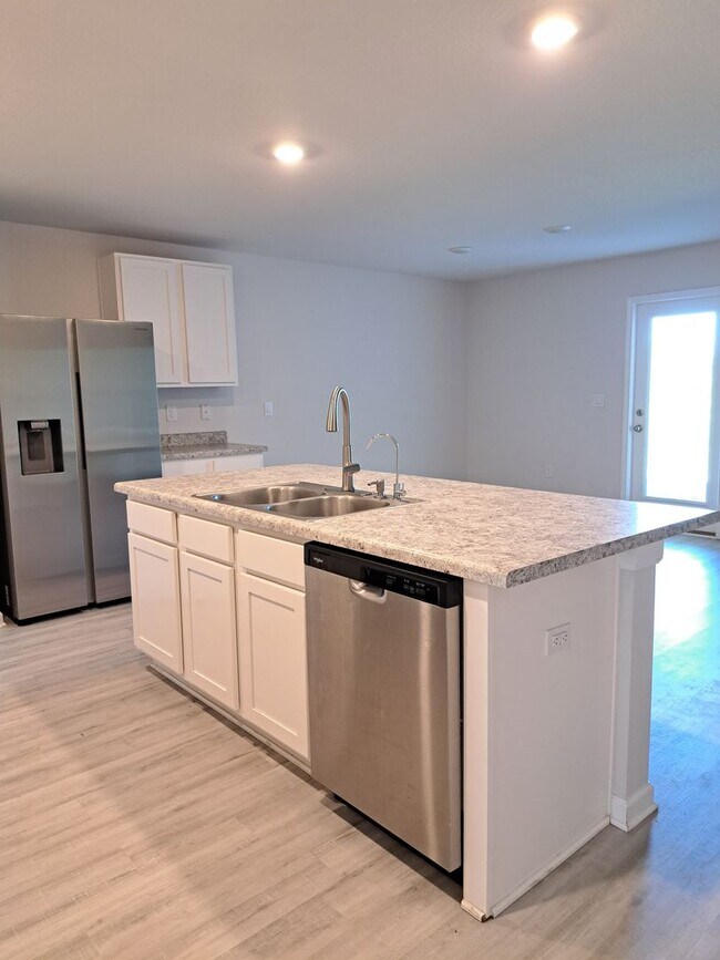 Foto del edificio - 4897 Shurer Ln