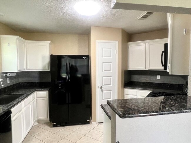 Building Photo - 22114 Pearl Lake Dr