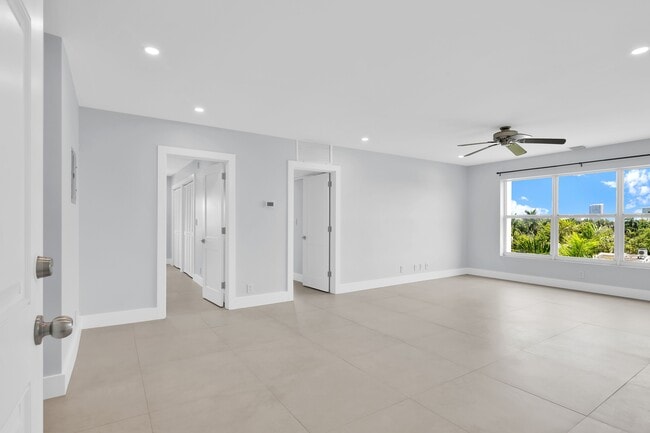 Building Photo - 1770 E Las Olas Blvd