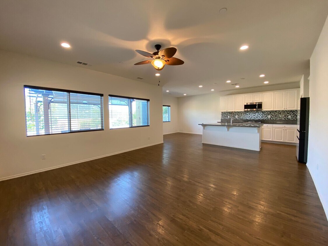 Foto principal - Great 3 Bedroom Home in Fallbrook!