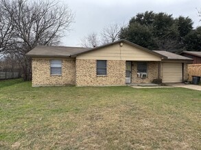 Building Photo - 117 S Walnut St