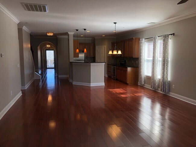 Building Photo - 4 bedroom, 3 bath in Bent Creek