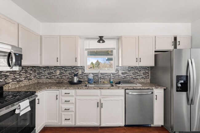 Foto del edificio - 4612 S Carefree Cir