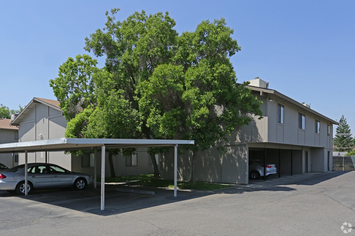 Morton Place Apartments in Porterville, CA