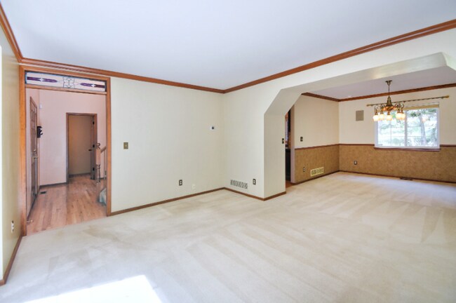 Foto del edificio - 5760 Daltry Ln