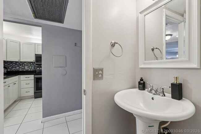 Foto del edificio - 6500 Cypress Rd
