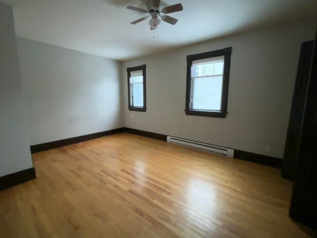 Building Photo - Apartement fo Rent